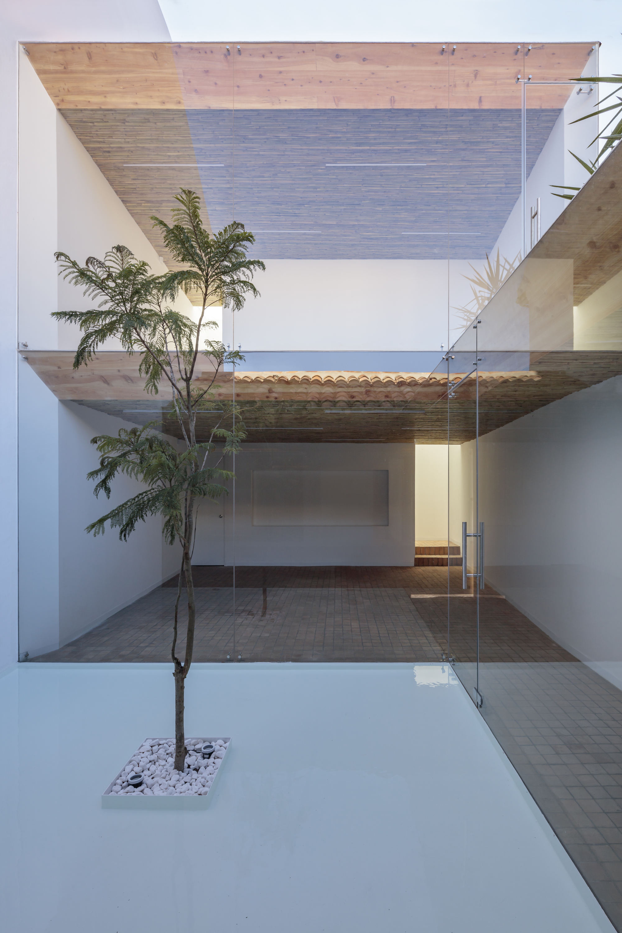 市区餐馆丨厄瓜多尔丨IVÁN QUIZHPE ARQUITECTOS-13