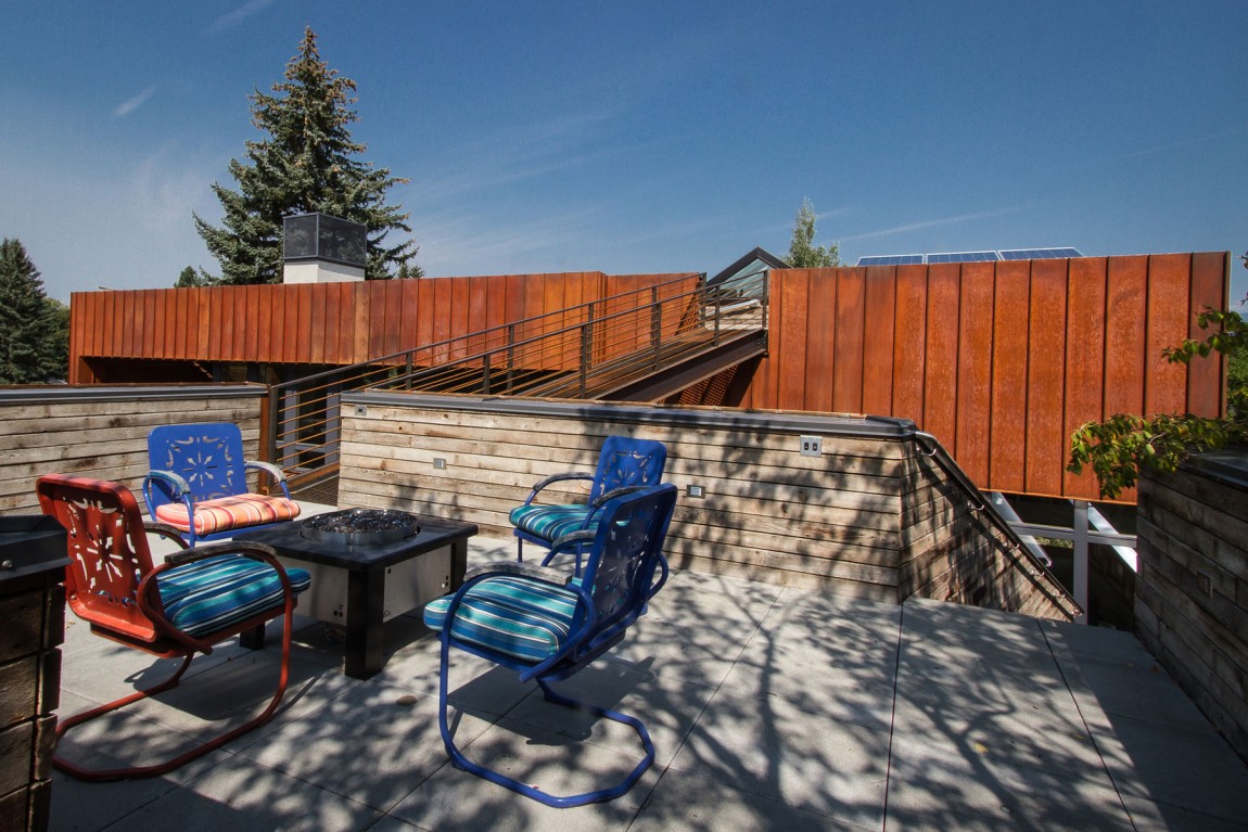 蒙大纳环保住宅 | 钢木玻璃打造的可持续美景之家-15