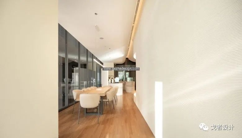 瑜伽馆的温馨互动空间丨Surapak Intrakul,Atitaya Taratai-15