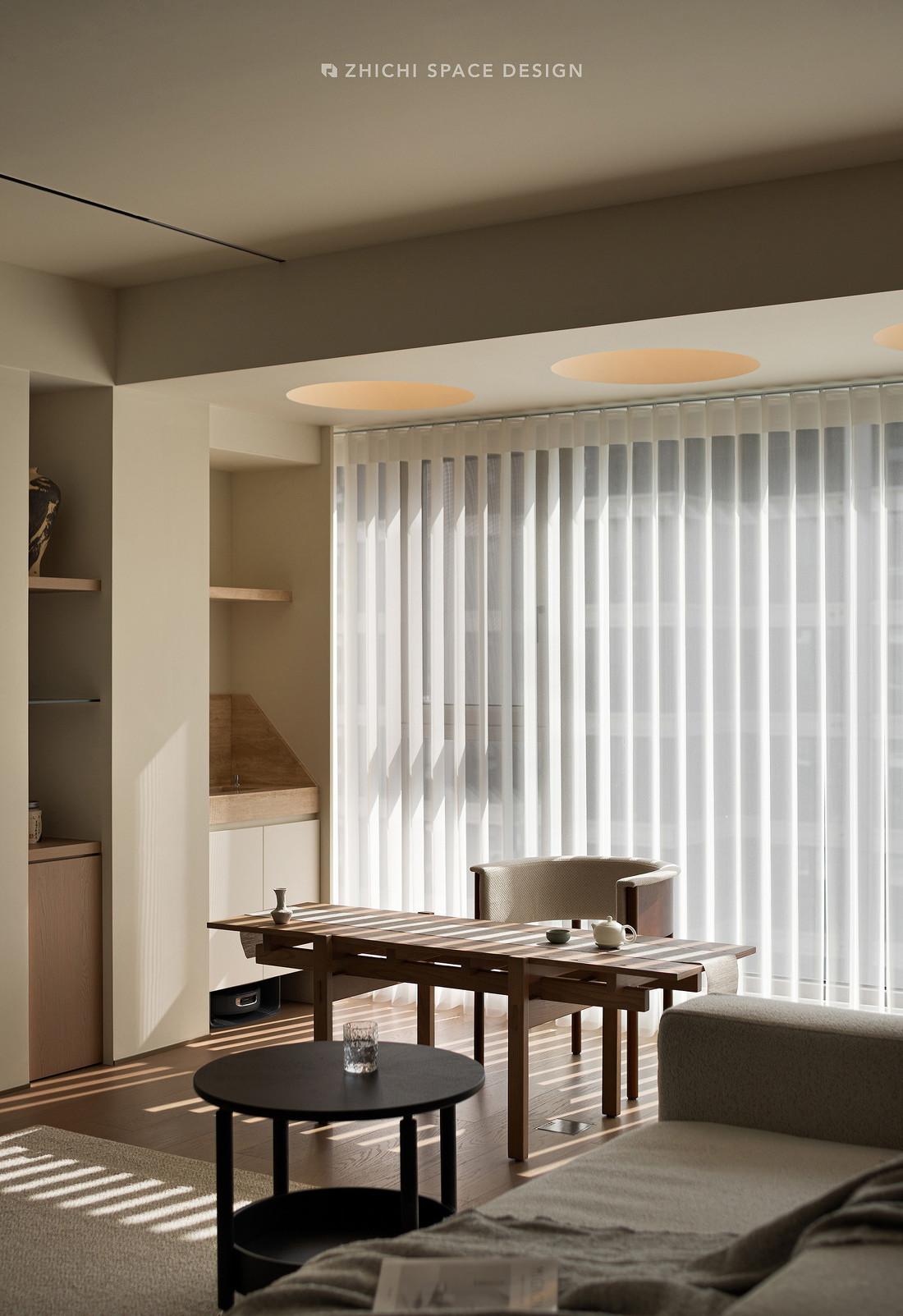 弧线隐去边界，墙体交错间藏起松弛与诗意-28