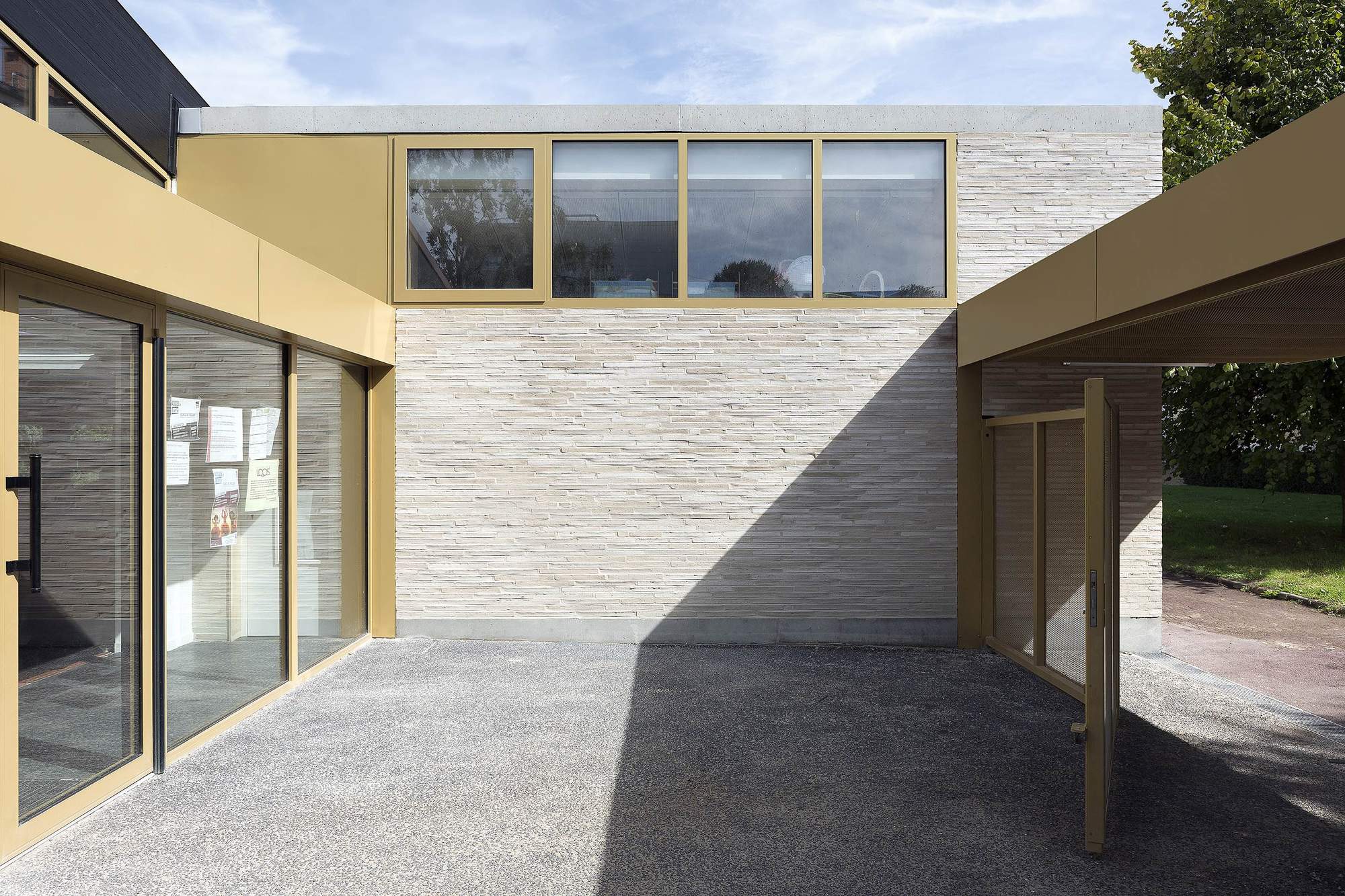 绿意盎然的教育建筑 | La Fontaine 学校扩建-7