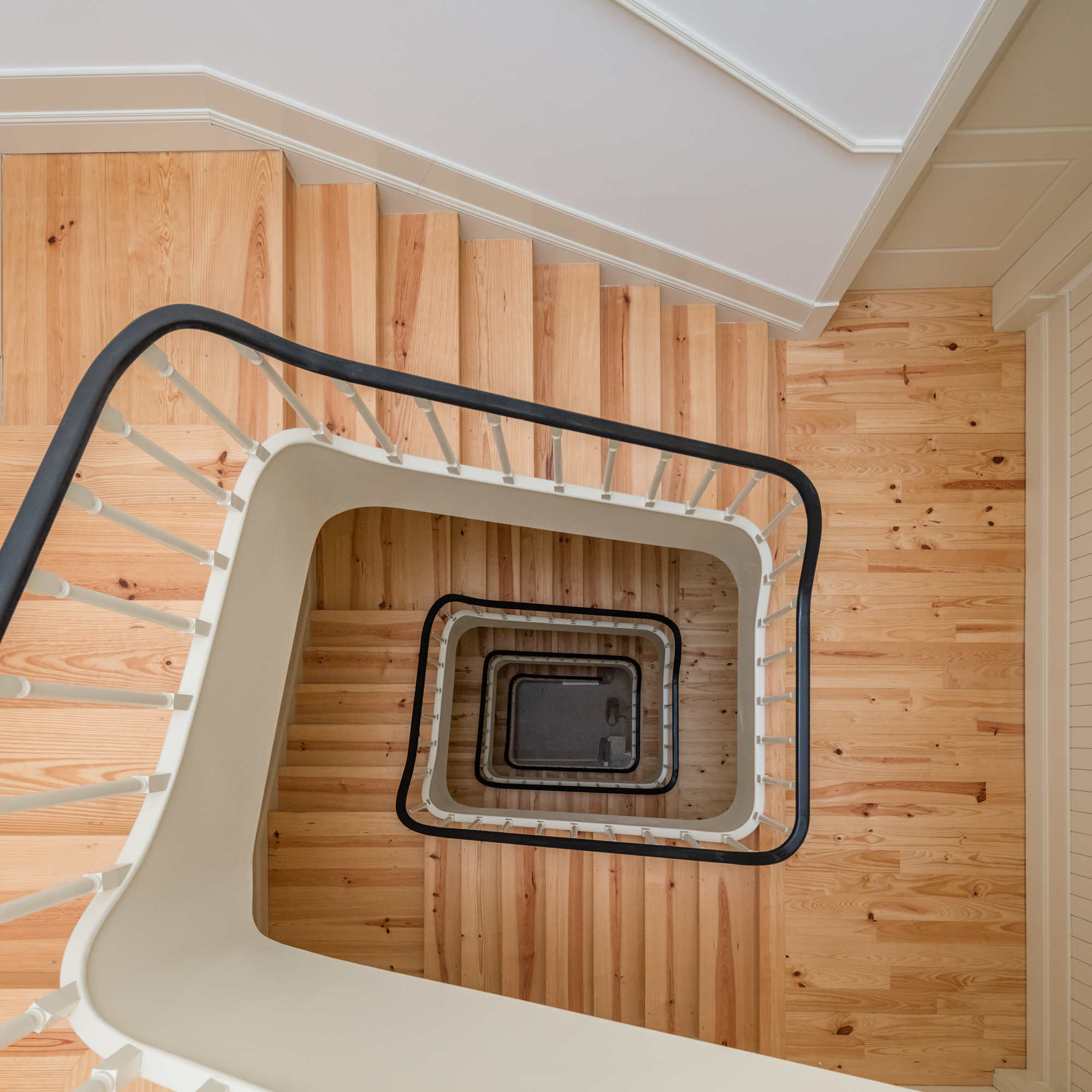 葡萄牙波尔图极简主义住宅设计 | Rua da Boavista 公寓改造-5