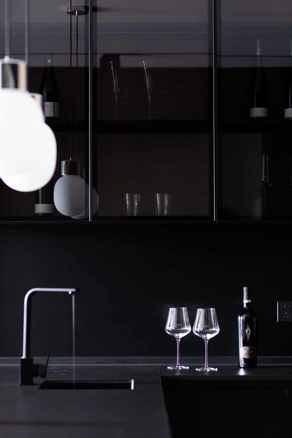 暗黑玩家｜胡桃木+酷感黑白的随性不羁丨中国深圳-32