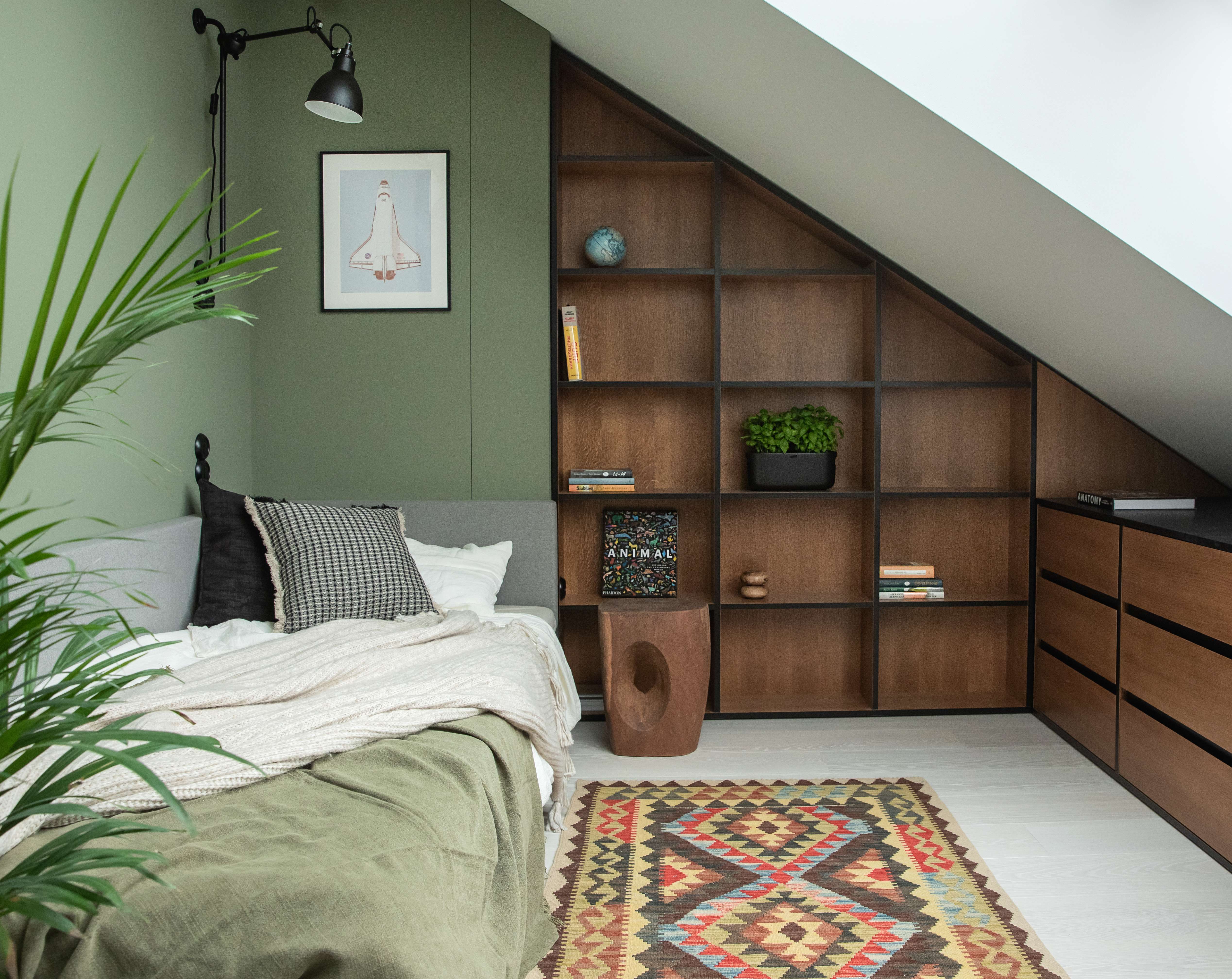 Butas prie upės InArch-13