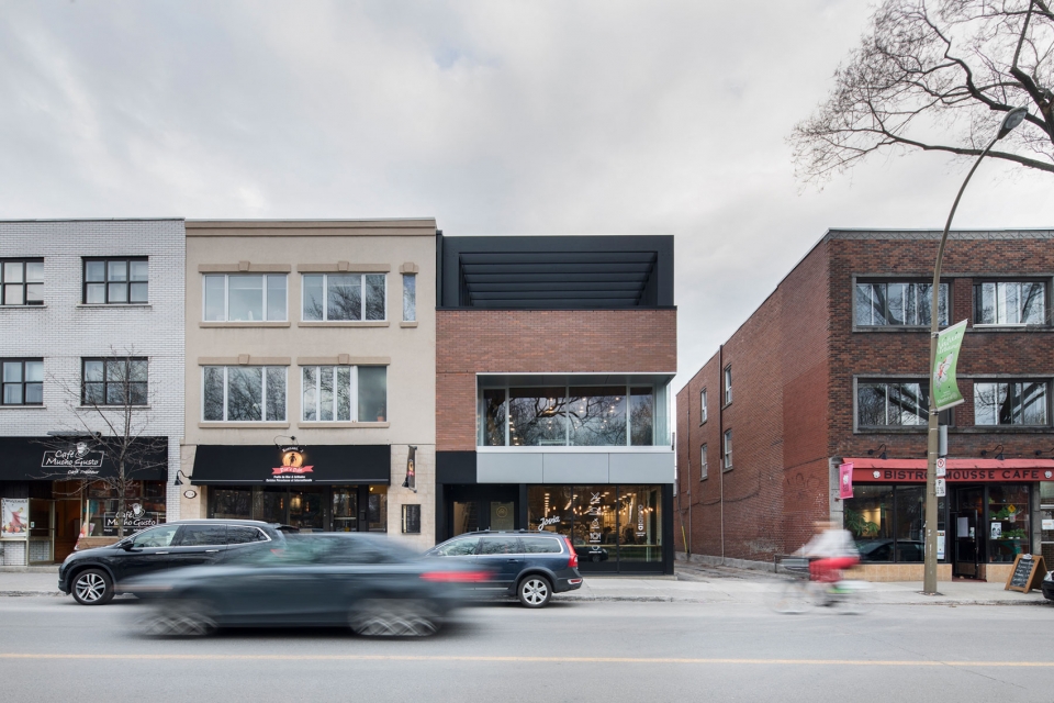 蒙特利尔 Le Soufflet 商业楼 | 旧式风箱相机启发的现代设计-2