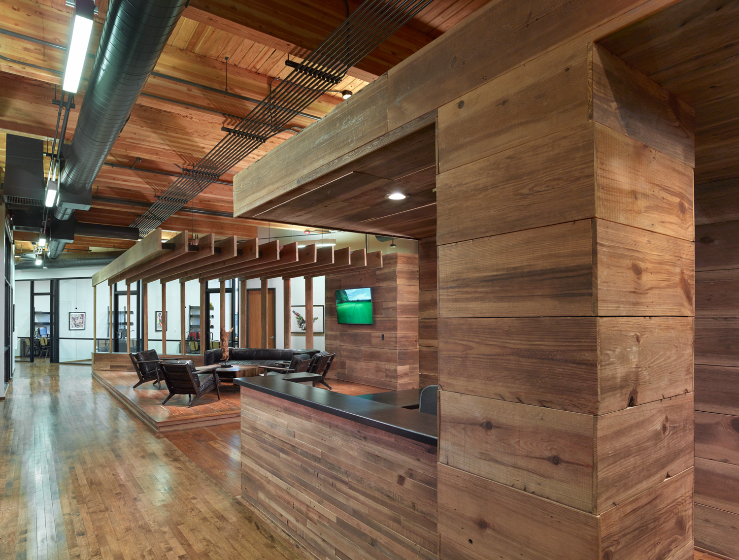 重生之美 | 德克萨斯角落百年建筑的室内设计魅力-9