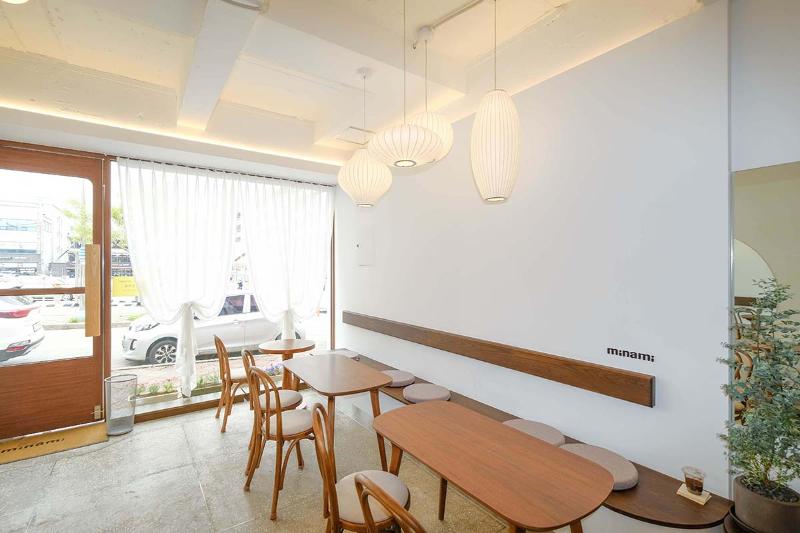 简约风格 10 坪咖啡厅，打造温馨舒适空间-9