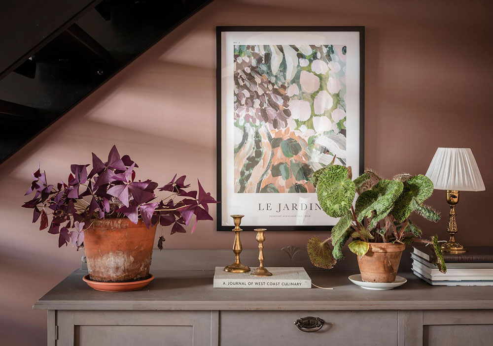 哥德堡红色沙发公寓 | 独特阁楼设计与空间利用-4