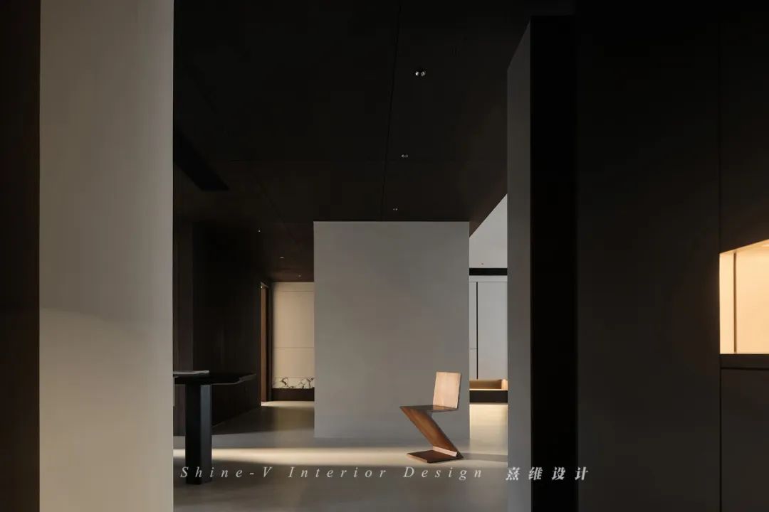 漫步云端 · 188㎡传统精装房爆改意式极简家丨中国南京丨熹维设计-56