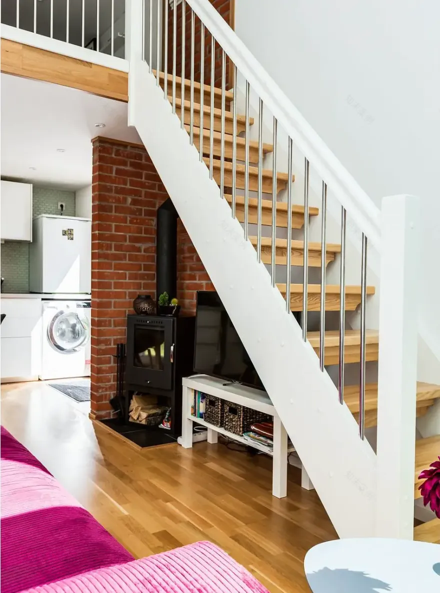 23 平米迷你瑞典小屋,温暖舒适的空间设计-9