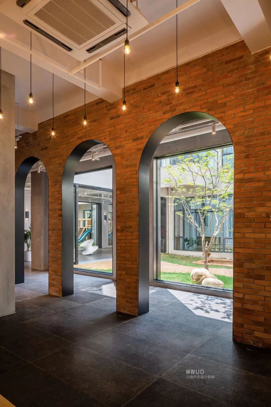 心流儿童之家 | 素色蒙特梭利学习空间-41