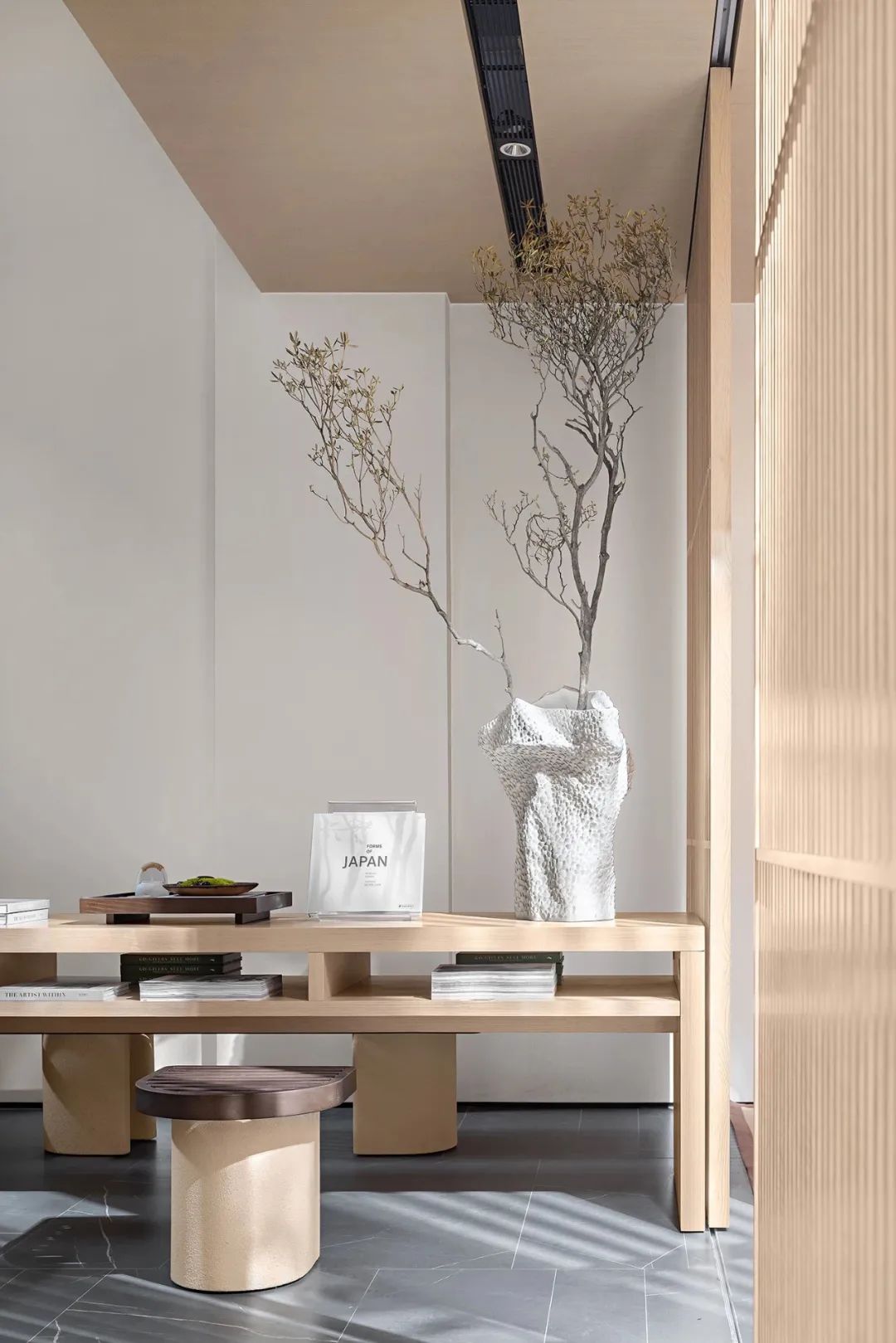日式和风+潮玩元素，自由形态的空间之美 | 伶居设计-17