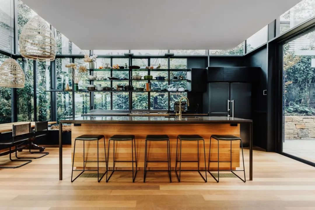 蔚来房屋|| 加建钢构玻璃屋,老建筑新生命-16