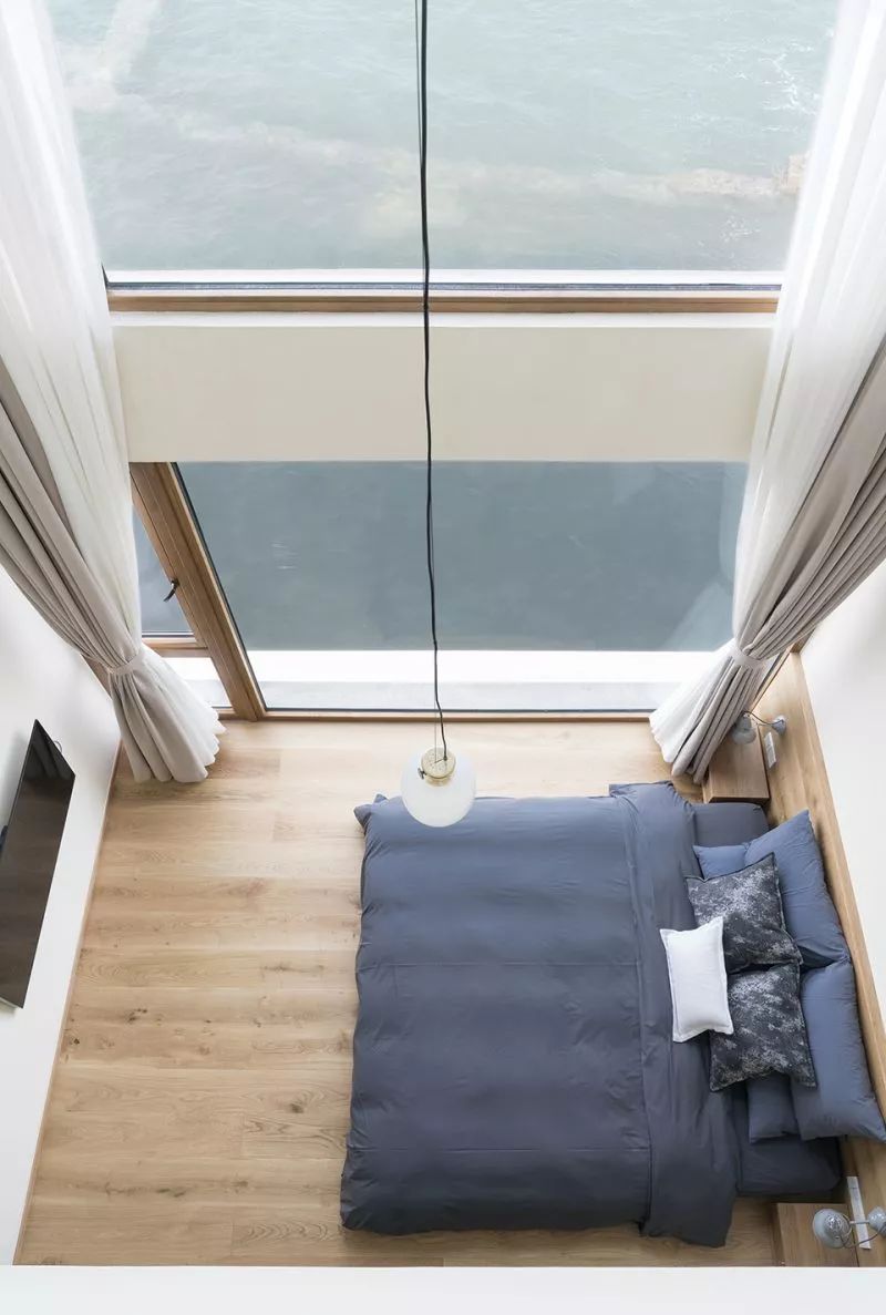 民宿设计，不论是重建或扩建、运用设计的加法或减法、还是采用在地材料，不仅能使荒废破旧的乡下老宅焕然一新，也能重塑一方水土。-35