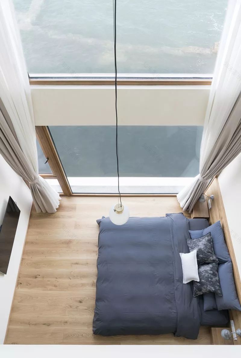 民宿设计,不论是重建或扩建、运用设计的加法或减法、还是采用在地材料,不仅能使荒废破旧的乡下老宅焕然一新,也能重塑一方水土。-35