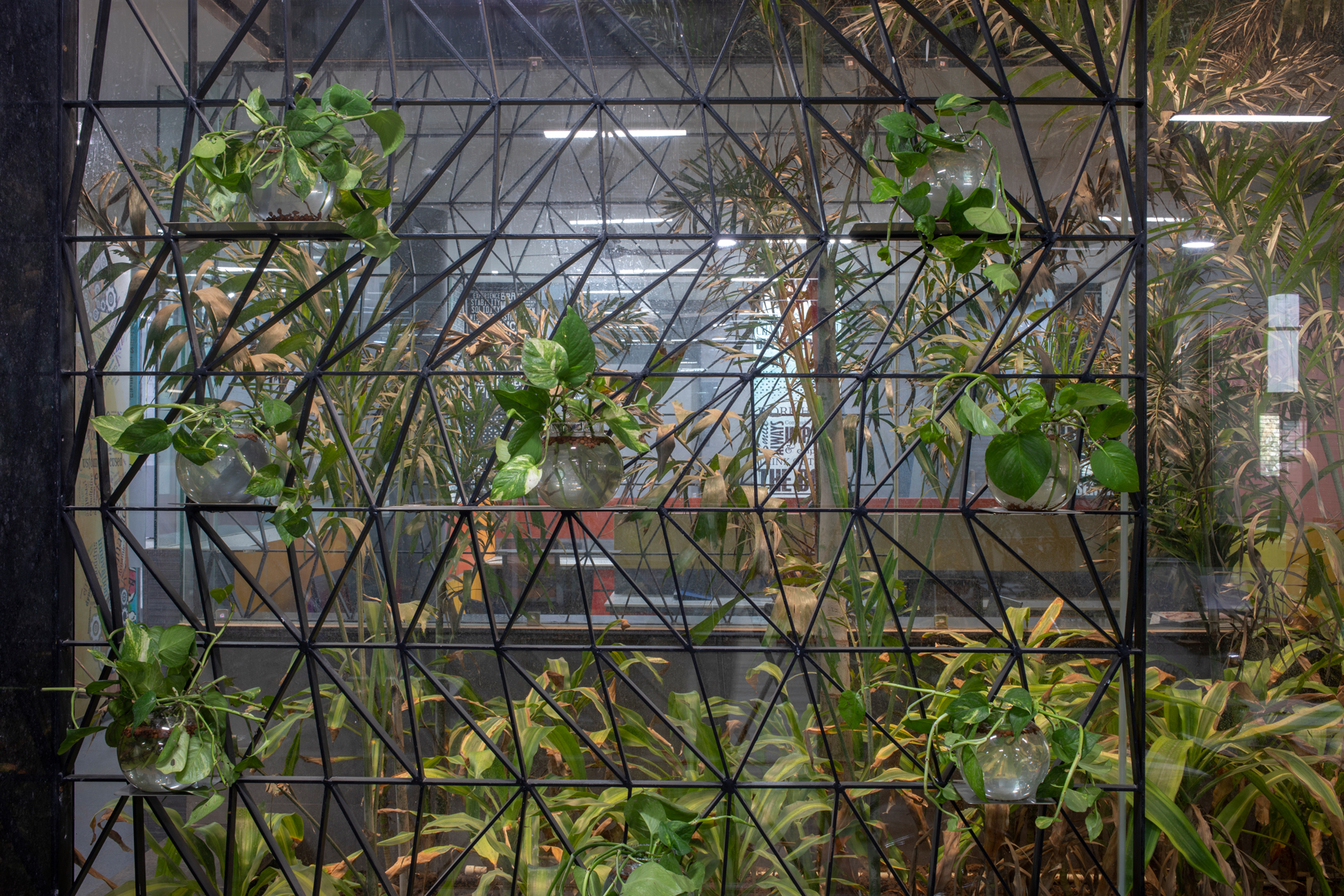 波浪形屋顶的纺织印刷机械制造商总部-22