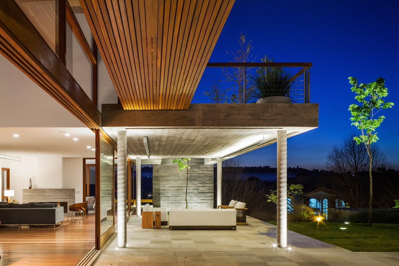 巴西 Bragança Paulista 斜坡住宅-9