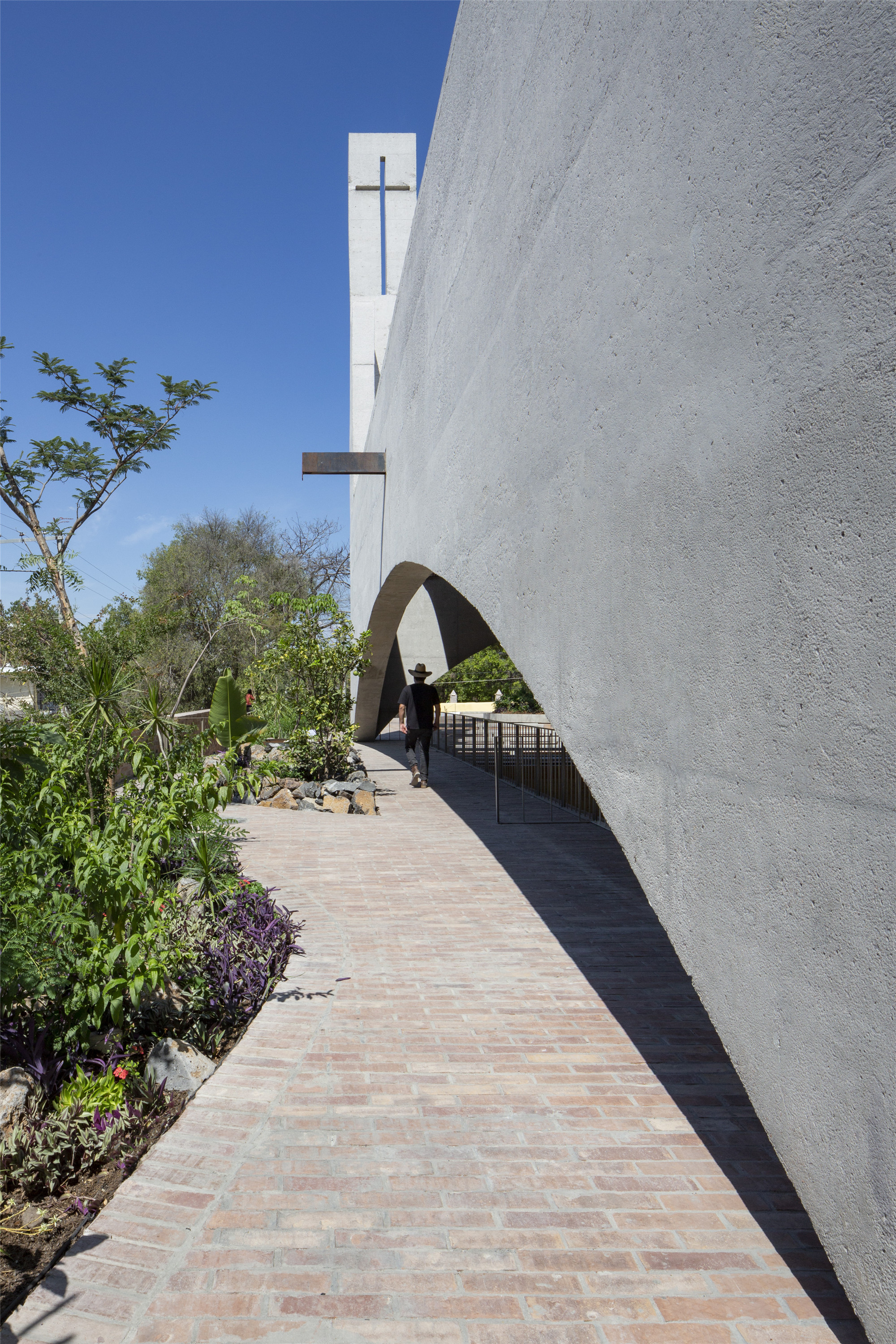 图拉圣堂:围合中的开放丨墨西哥-19