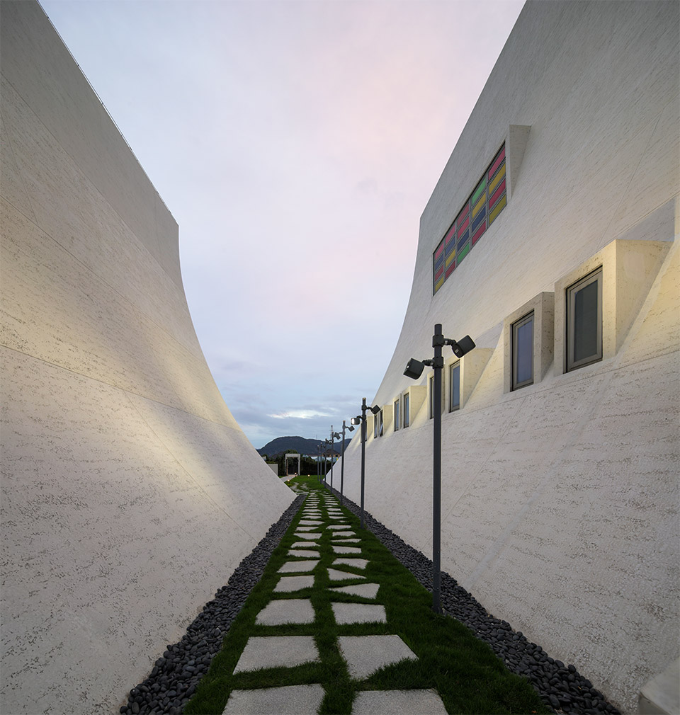 “田野之帆,心灵之舟”象山鹤浦天主教堂丨中国宁波丨中国美术学院风景建筑设计研究总院有限公司-35