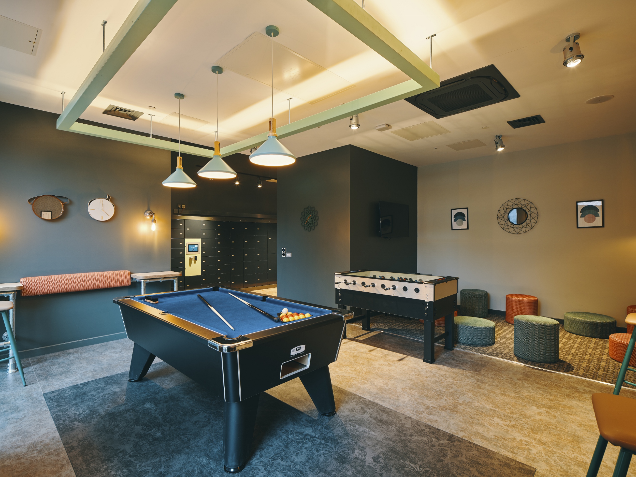 玩味工业历史，74 打造 Birmingham 学生公寓社交空间-38