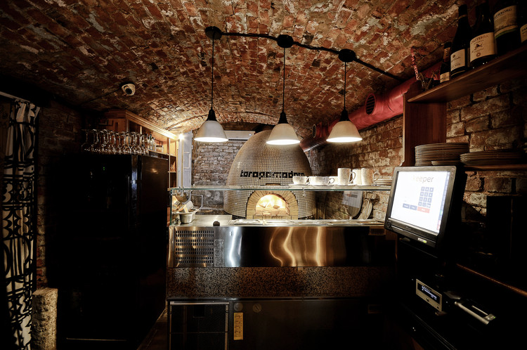 俄罗斯 Perm 美国比萨店 Toropomodoro-14