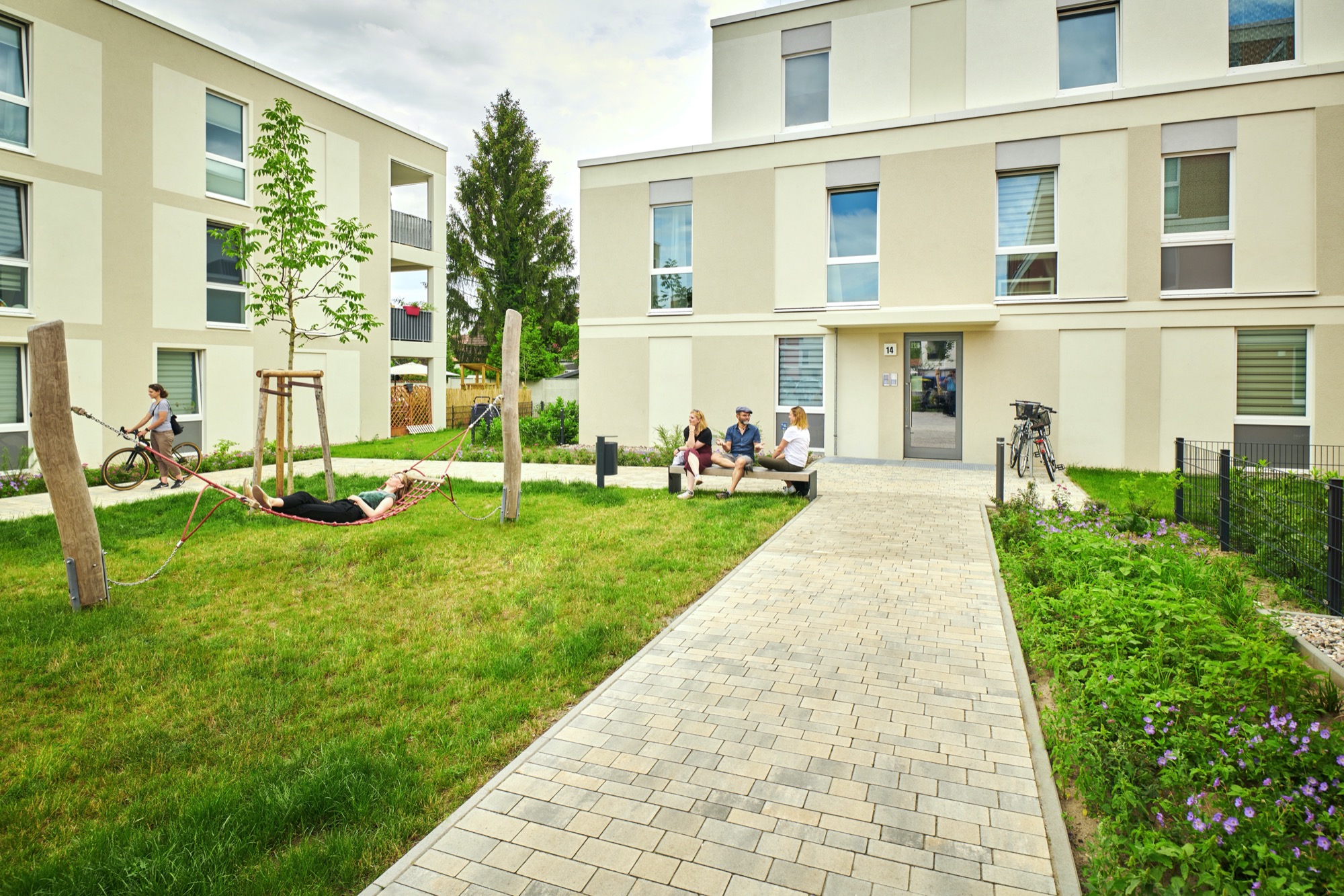 奥尔托夫街住宅区-8