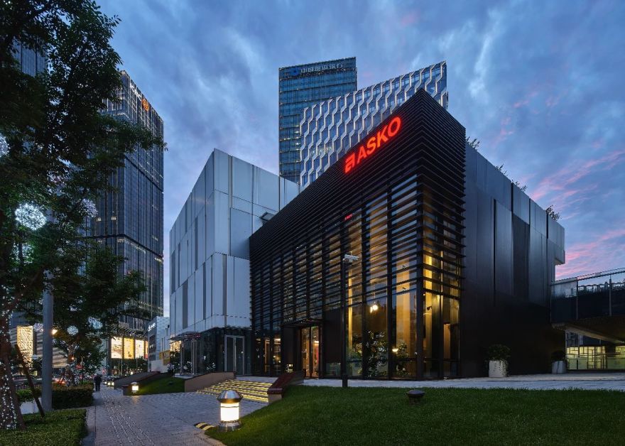 BALANCE BETWEEN LIFE AND NATURE|抽象北欧森林中的厨电展厅-10