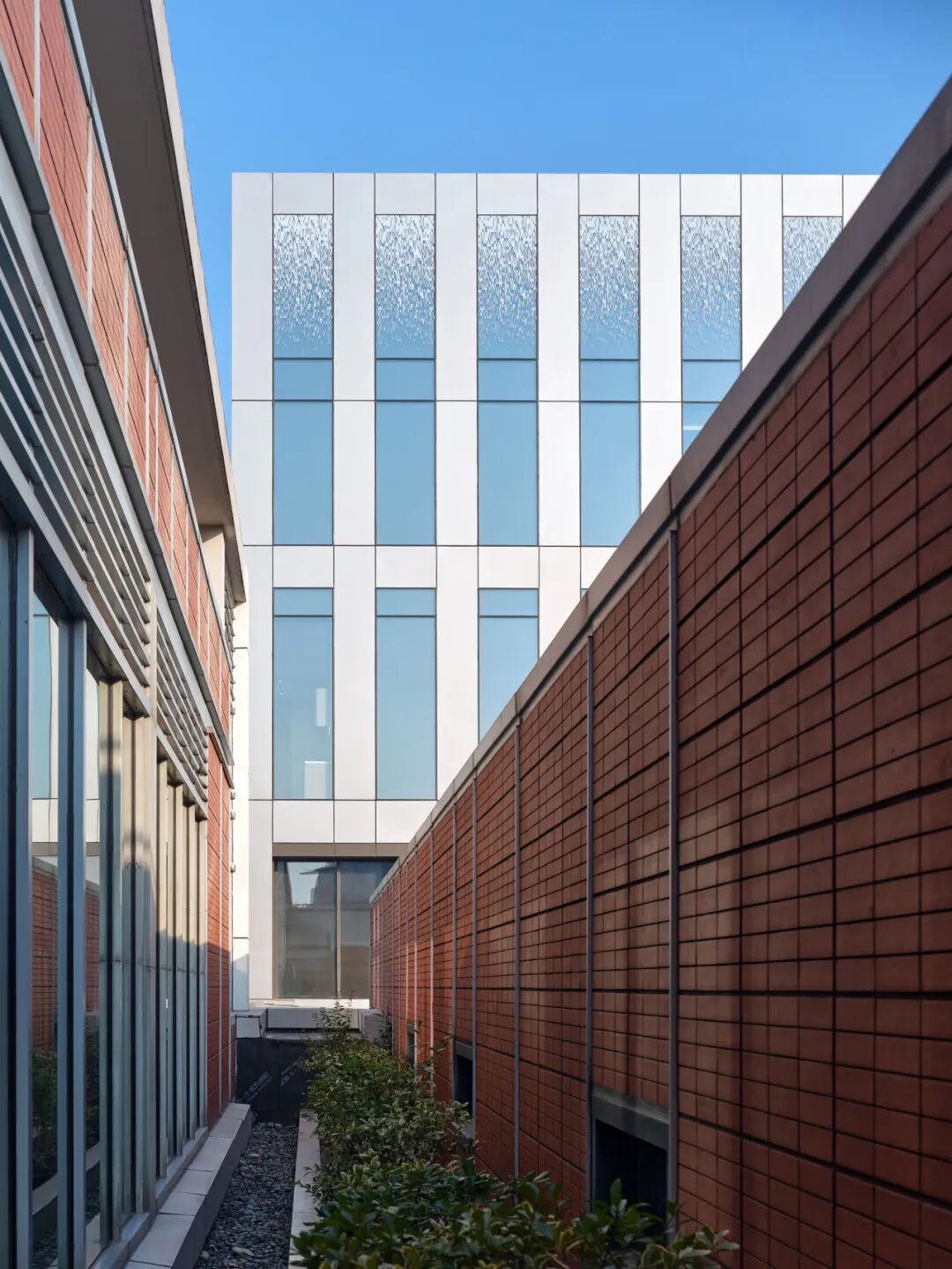 上海机场运行指挥中心扩建工程丨中国上海丨华建集团华东建筑设计研究院有限公司-24