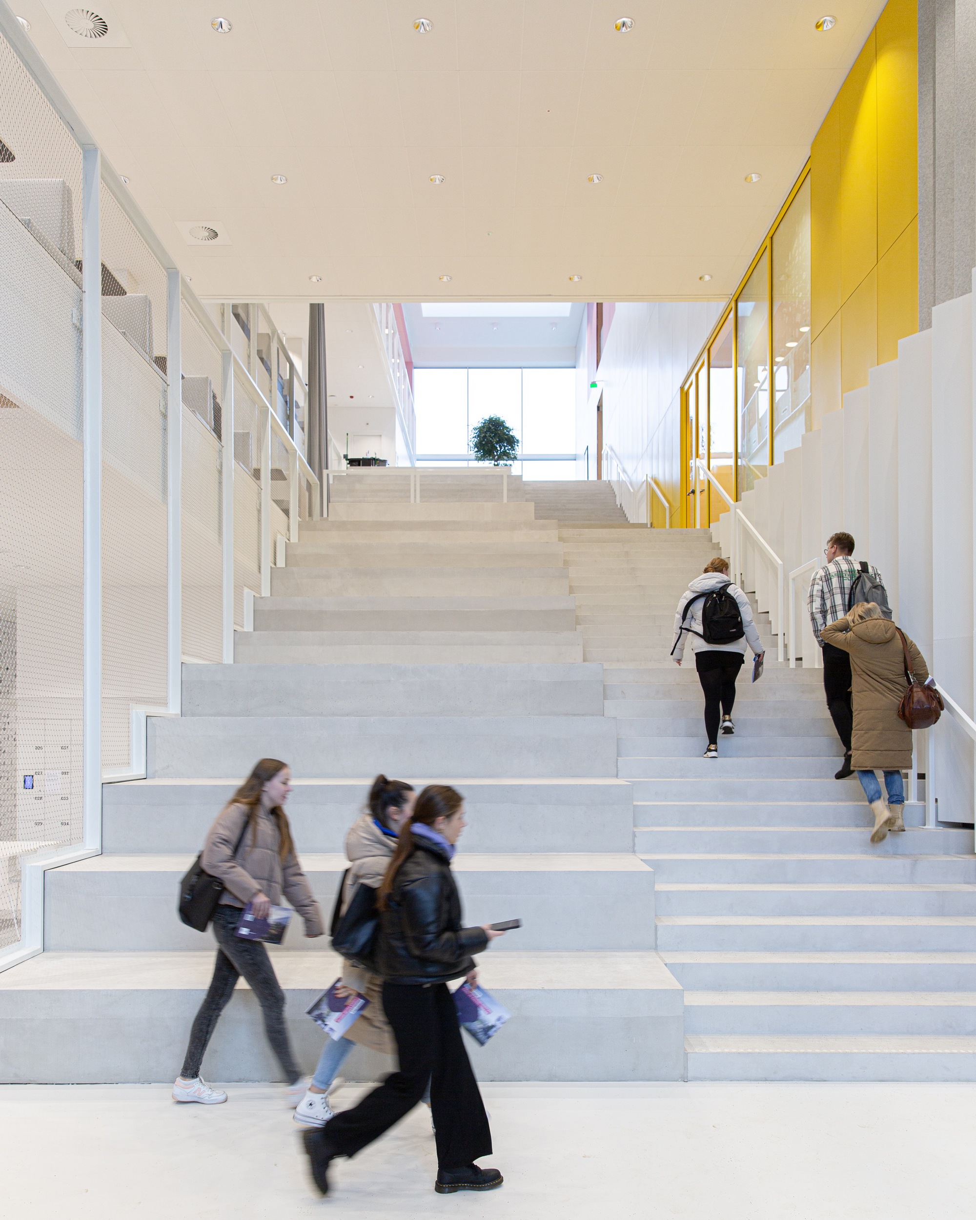 Fontys Hogescholen's Rachelsmolen Campus / Barcode Architects + Nudus + Hollandse Nieuwe + OKRA-24