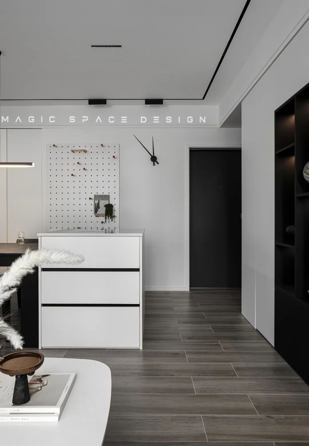 纯粹与简单 · 麻吉家装定制的现代简居之美-12