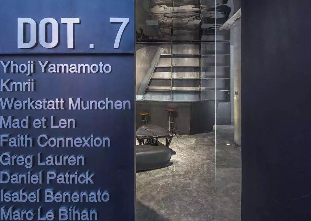 黑空间 | 英伦买手店的极简设计美学-34