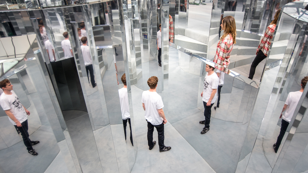 香奈儿香水迷幻镜像迷宫-0