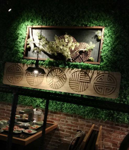 梨花炭火烤肉自助餐厅(乐宾店) | 现代风格的自助烤肉空间-12