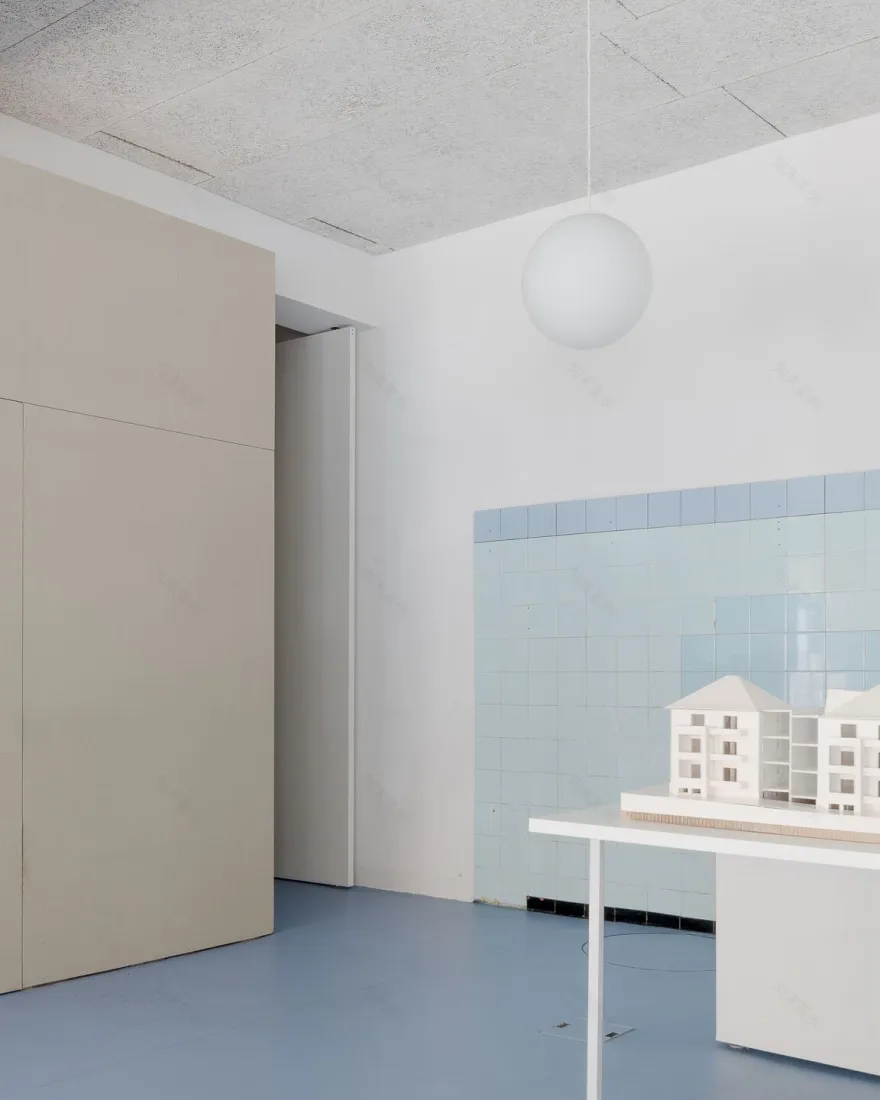 Transformation of a shop into an office space-9