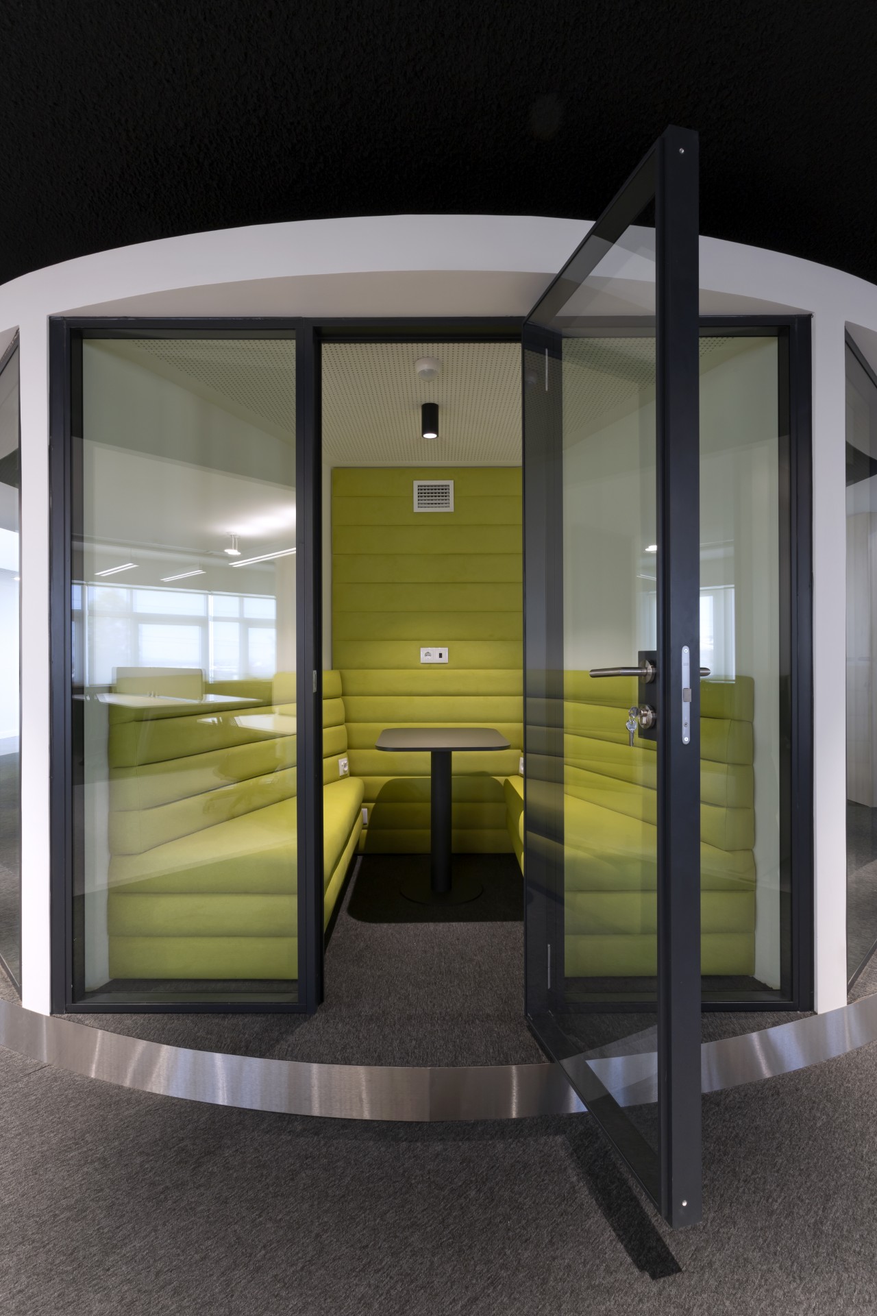 Sede Astrazeneca-19