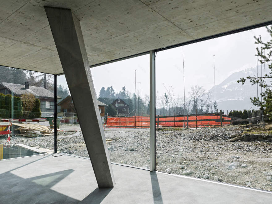 瑞士 Seelisberg 别墅 · 半柱之家的空间创新-10