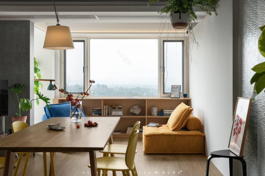 原始粗狂的混凝土裸顶遇上紧凑小三房,这酷酷的松弛感真让人着迷丨中国长沙丨東乙建设-62