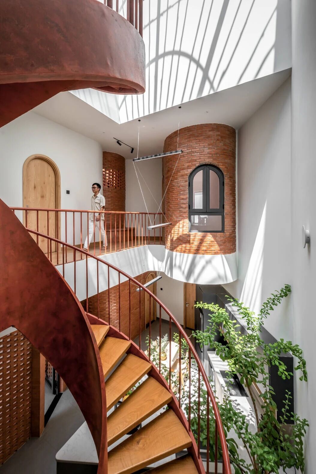 把房子扭成“Z”字，在闹市中心安了个会呼吸的家-17