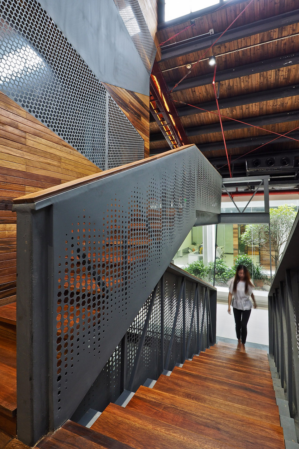 一艘悬浮的“战舰” & 幸福码头8号楼空间改造项目,上海 / 杜兹设计-36