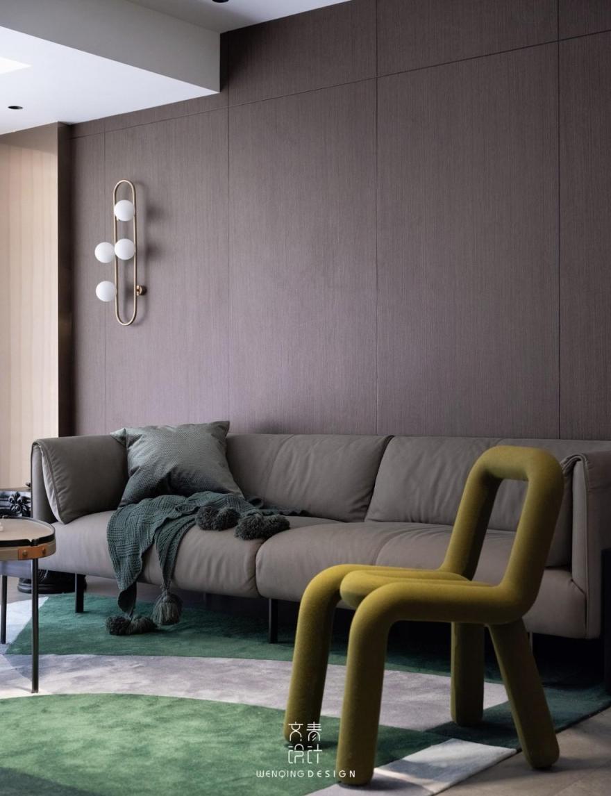 蓝色乳胶漆玄关,水磨石装饰的现代家居设计-5