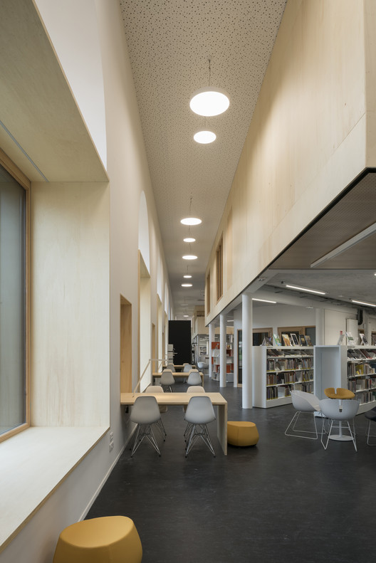 Lunéville 多媒体图书馆-23