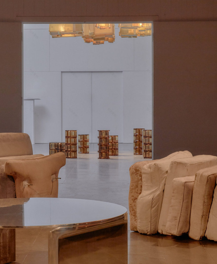 Tom Fereday & Charlie White 联合呈现 Versa,探讨废旧材料再利用的创意之作-21