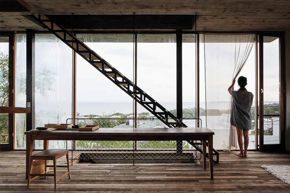 乌拉圭海滨的简约混凝土建筑 | Sticotti 的完美设计-6