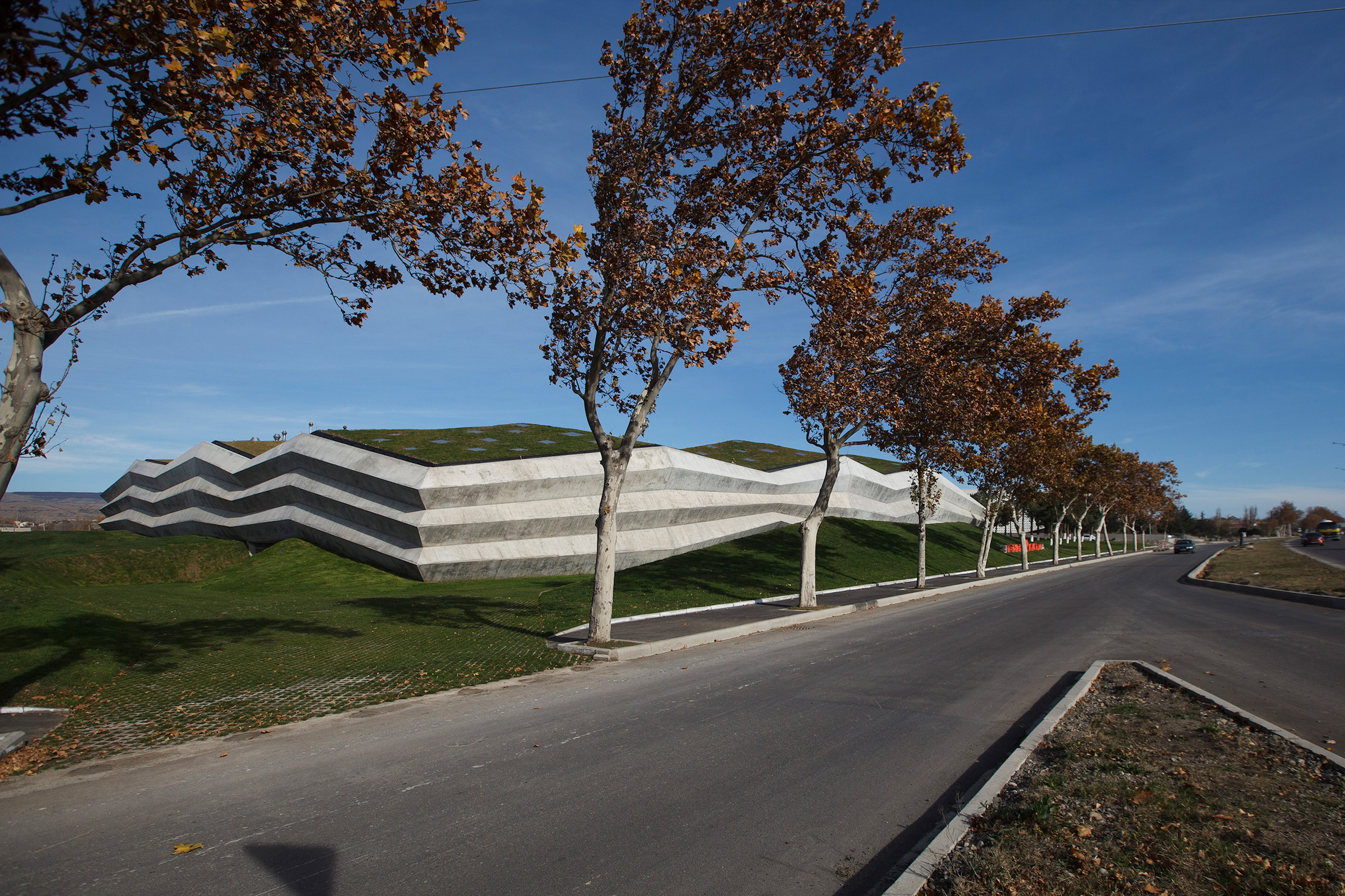 咖啡生产厂Meama丨Khmaladze Architects-27