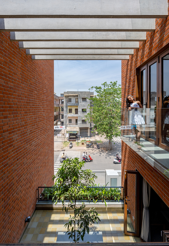 悬浮庭院住宅丨印度丨TRAANSPACE-34