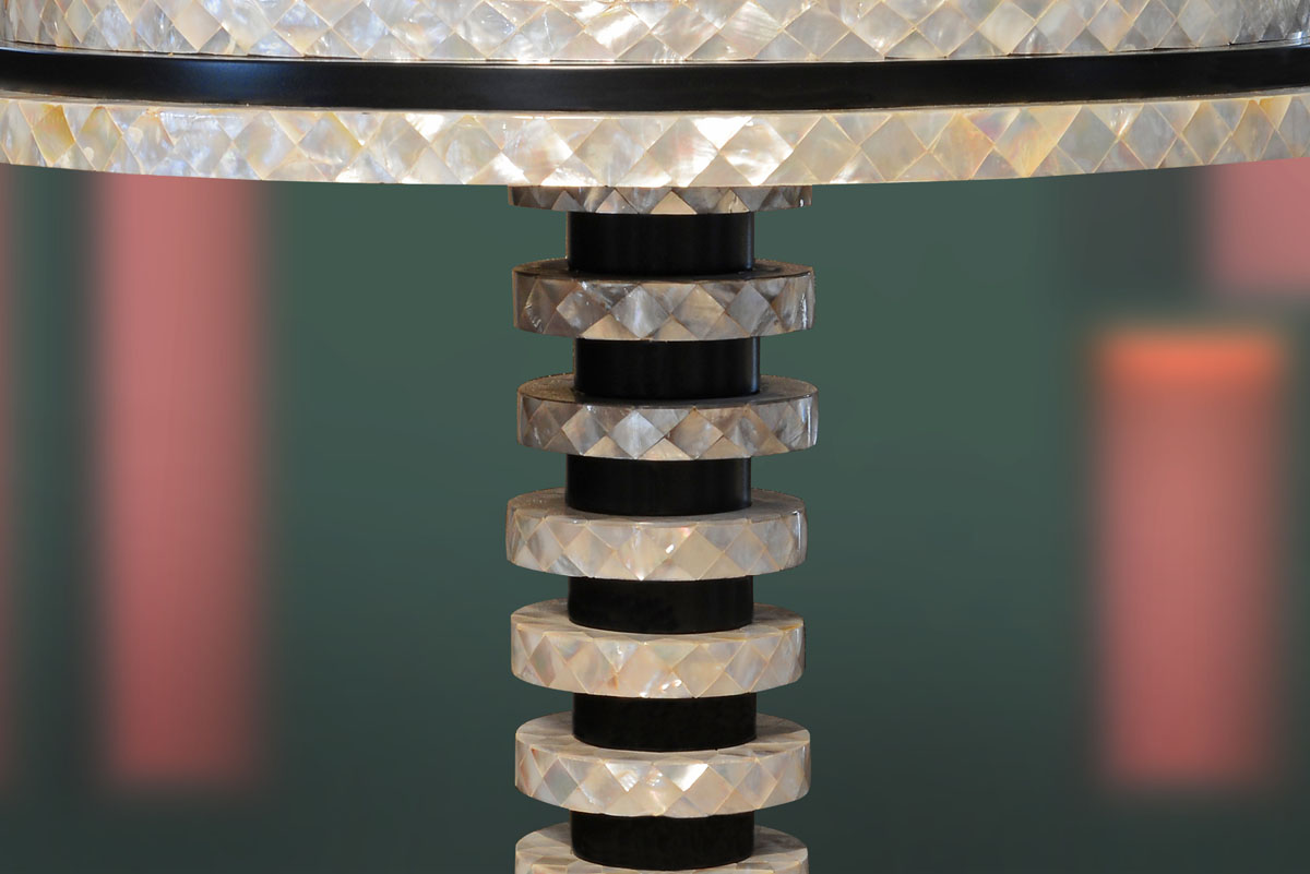 美杜莎

注：美杜莎是希腊神话中的蛇发女妖，在特定文化语境中MEDUSA通常指此神话形象 丨卡塔尔-15