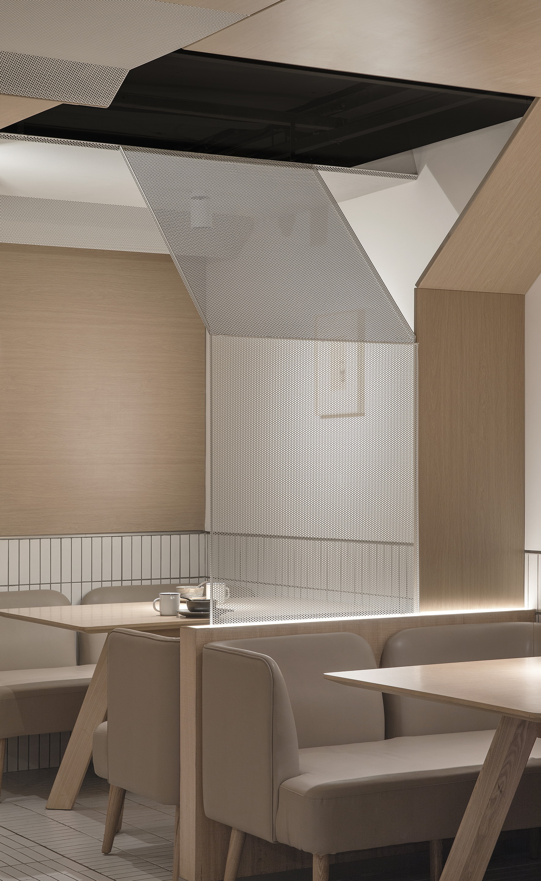 Goose Hut Home Bistro     / Golucci Interior Architects-22