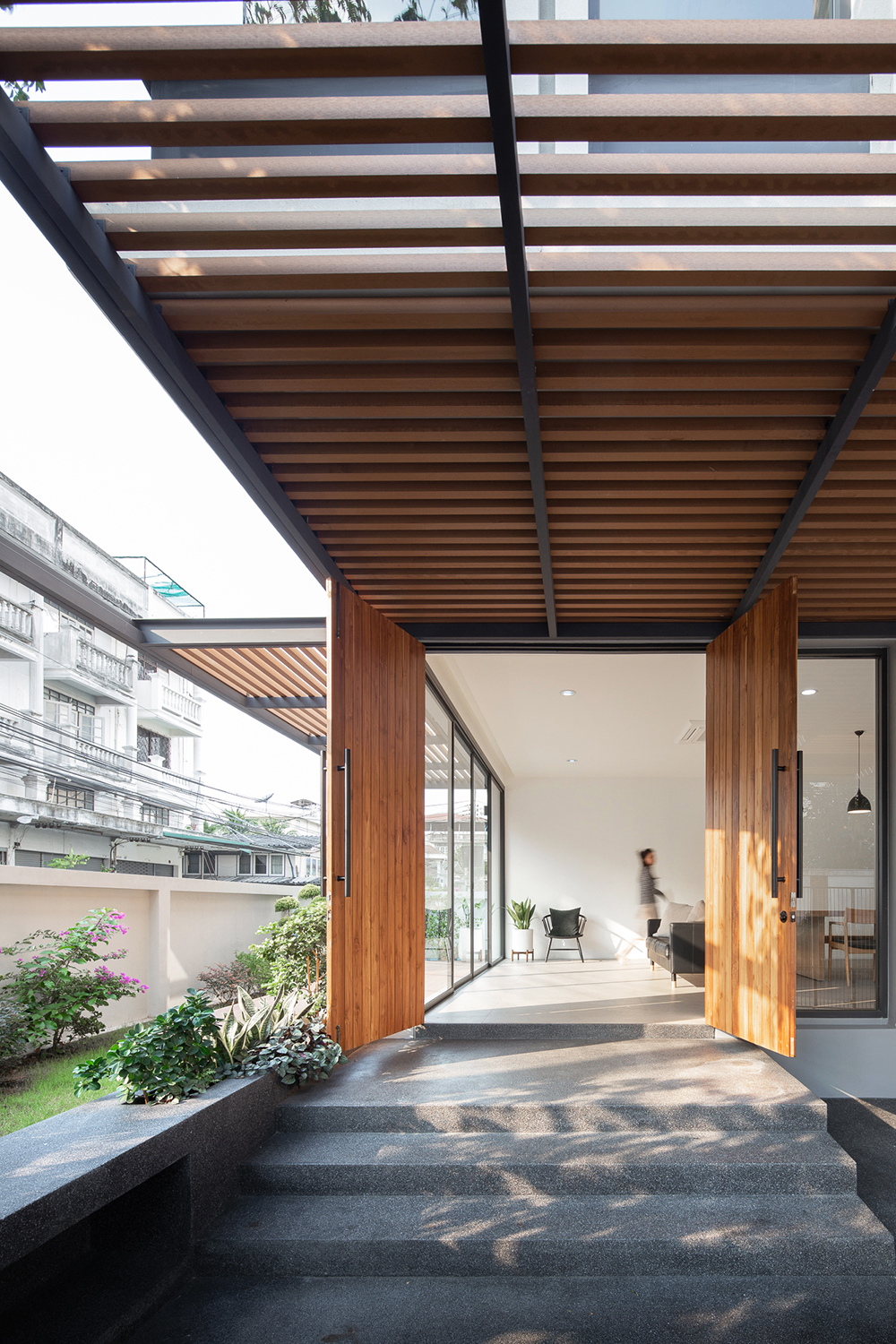 曼谷角落的优雅办公空间-13