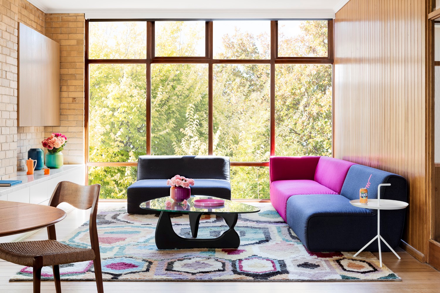 现代主义之家 | 双层仓库变多彩庆典空间-3