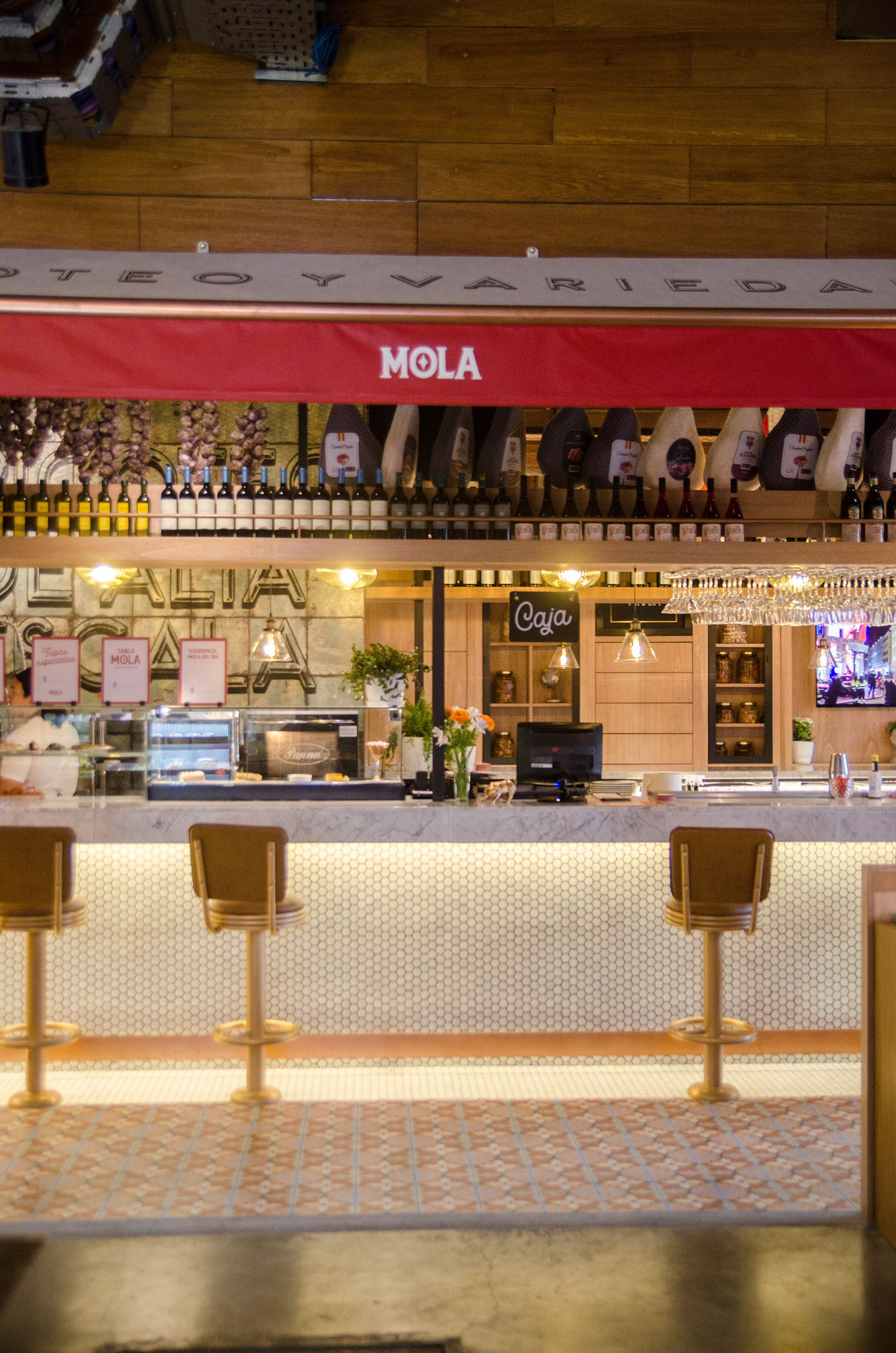 MOLA Tapas de Mercado 室内设计-6